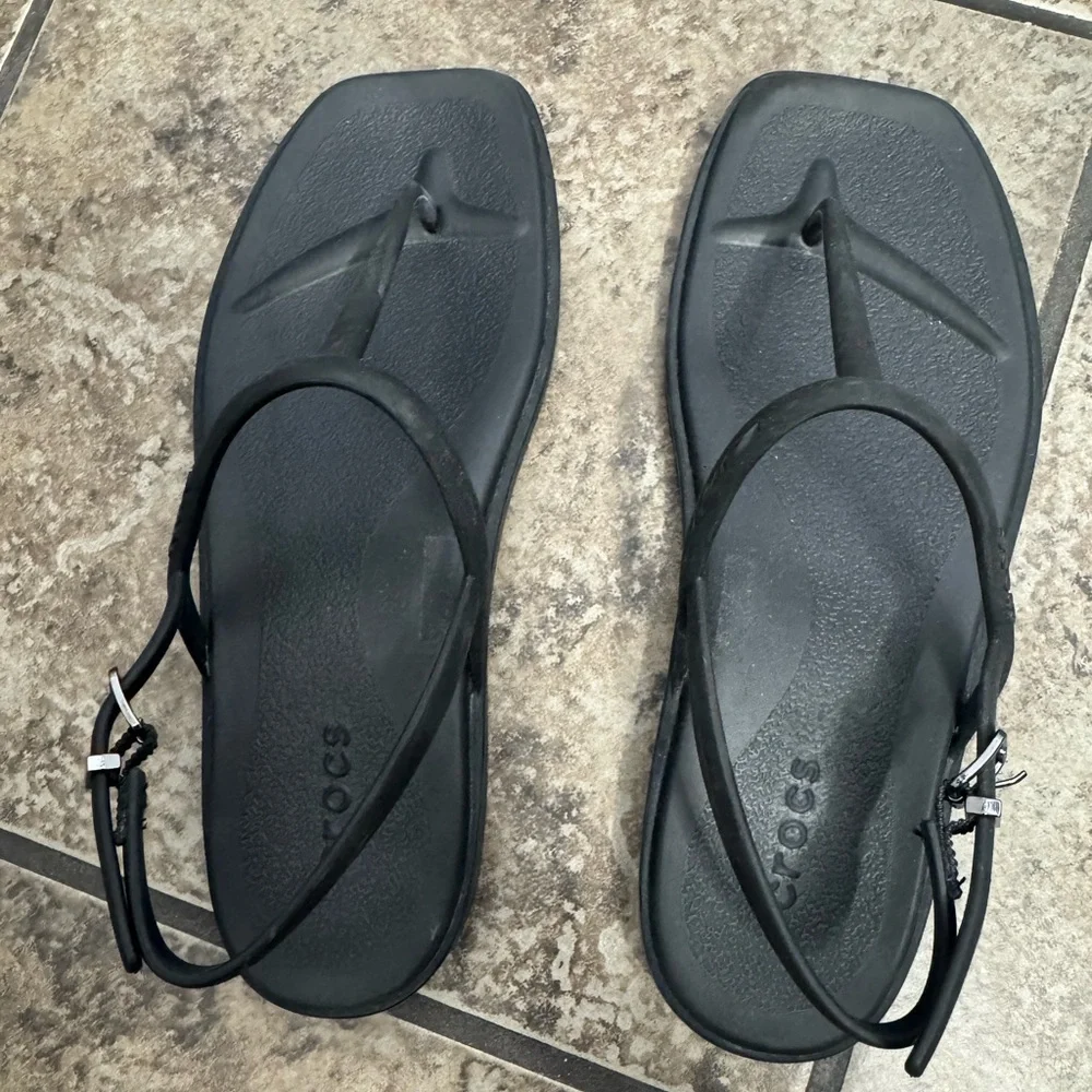 Women’s Crocs Miami sandal size 6 - Picture 2 of 3